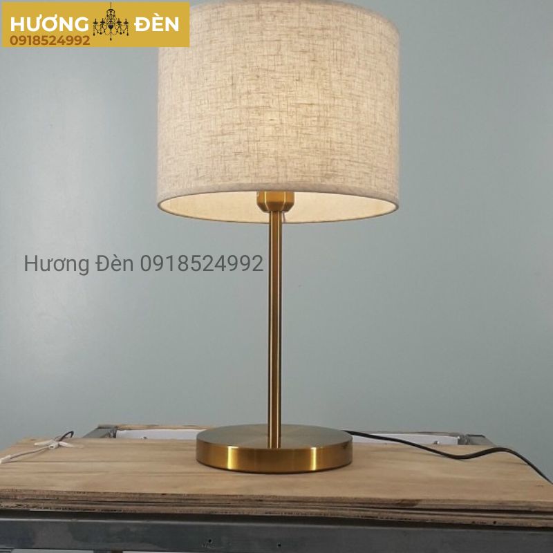 den-de-ban-trang-tri-chinh-hang-db3060